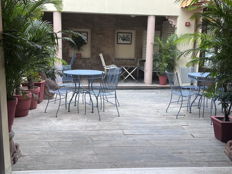 Ratnika - A Vegetarian Restaurant — Jaipur