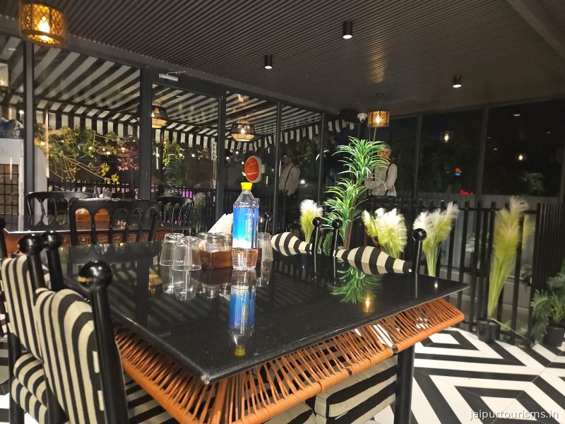 Brews & Bloom Cafe — Jaipur