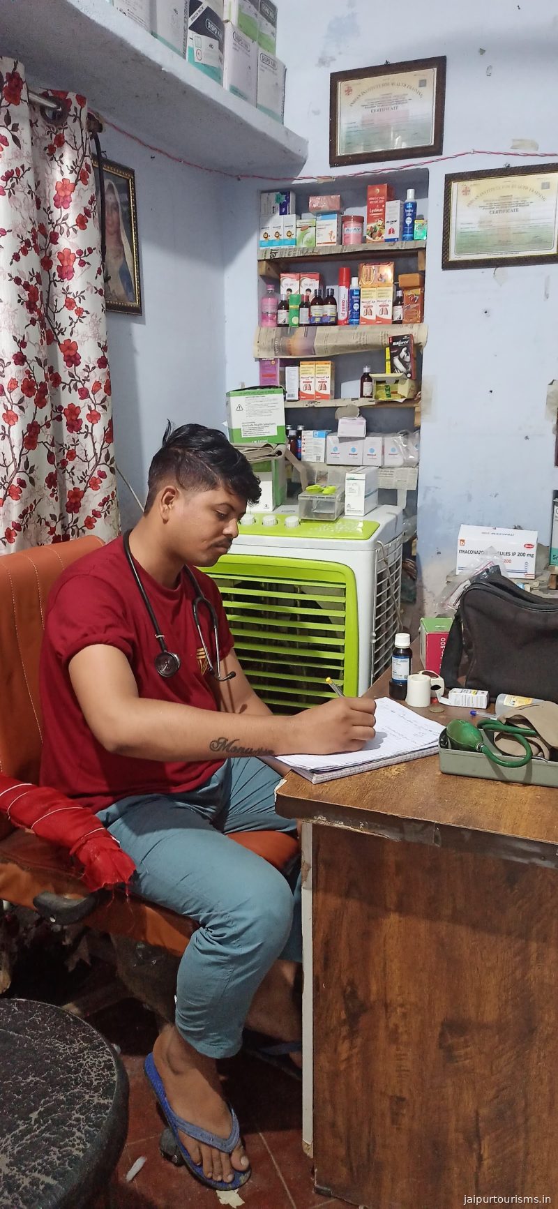 Monu nursing home care — Jaipur