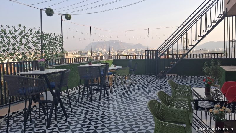 Fabhotel Blooming Beds Pearl — Jaipur
