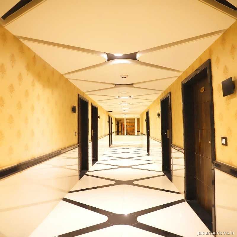 Hotel City Crown — Jaipur
