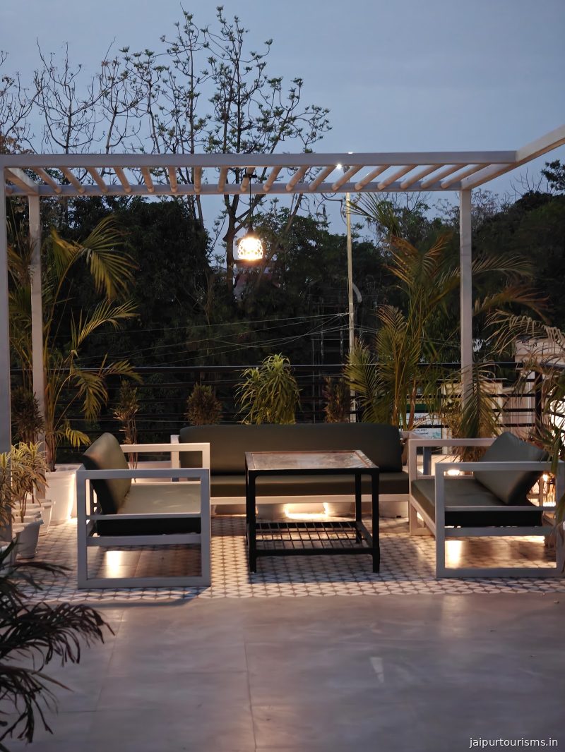 Take It Easy - Lounge & Restaurant — Jaipur