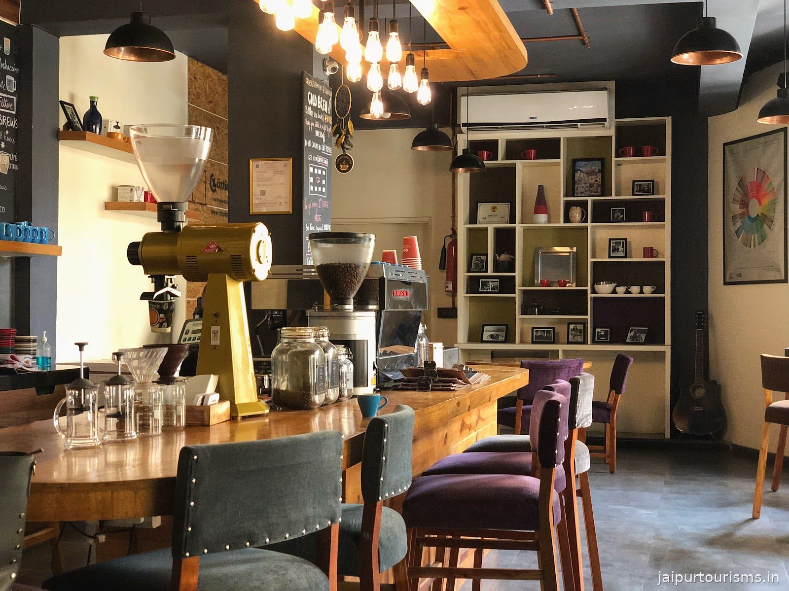 Curious Life Coffee Roasters: BLUE