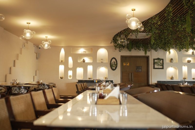 Le Farsan Restaurant - Multi Cuisine Restaurant & Banquet — Jaipur