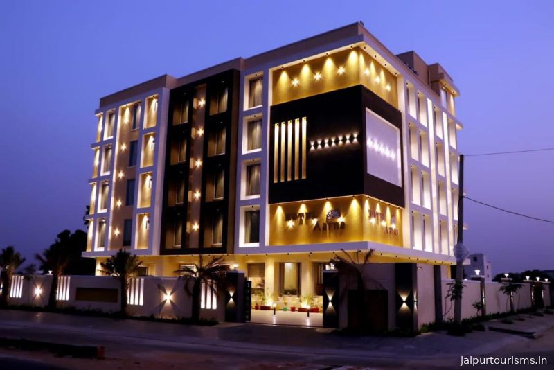 Hotel Aarna Premier — Jaipur